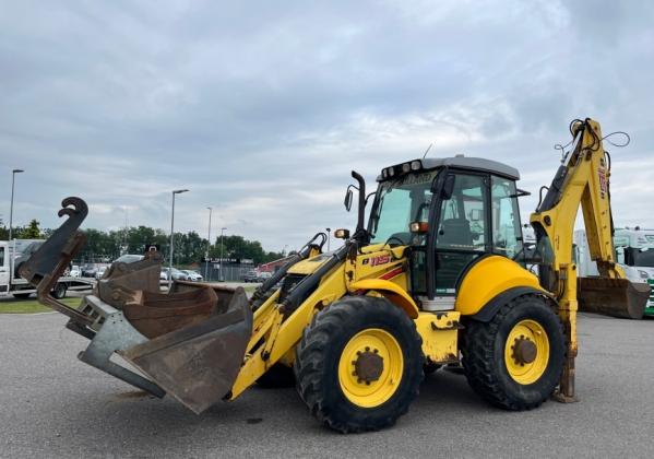 2011 Rovokopač-utovarivač New Holland B115B
