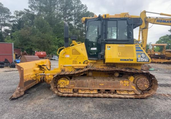 2019 Komatsu D51PXI Buldožer goseničar